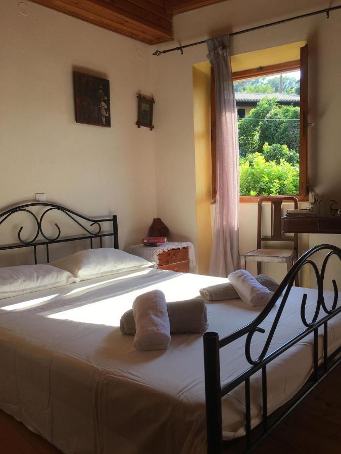 Country Traditional House In Corfu Village, Greece Sinarades ภายนอก รูปภาพ